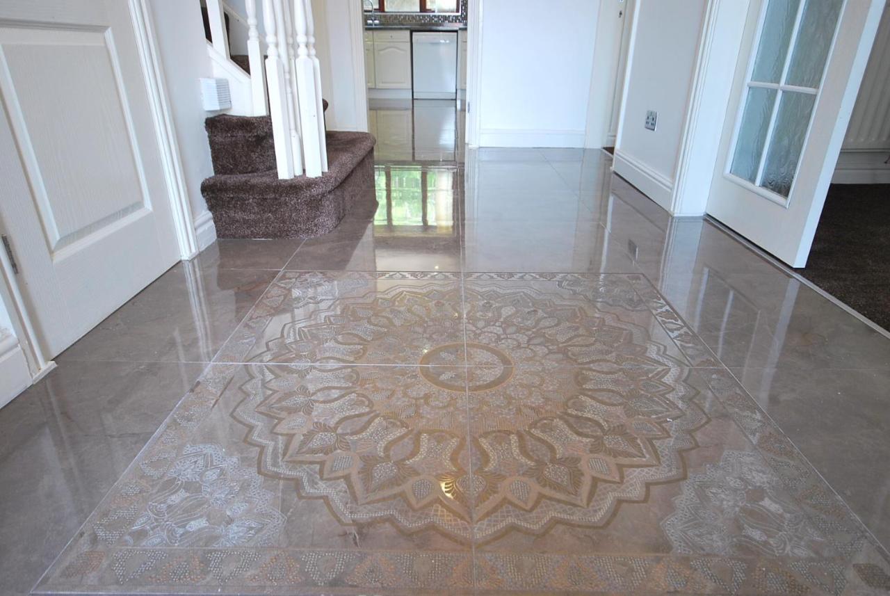 Entire And Exclusive Four Bed Detached Villa Lostock Esterno foto